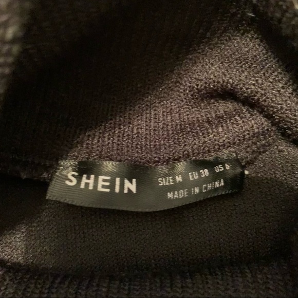 Turtle Neck Slim Crop Tee - Picture 8 of 9